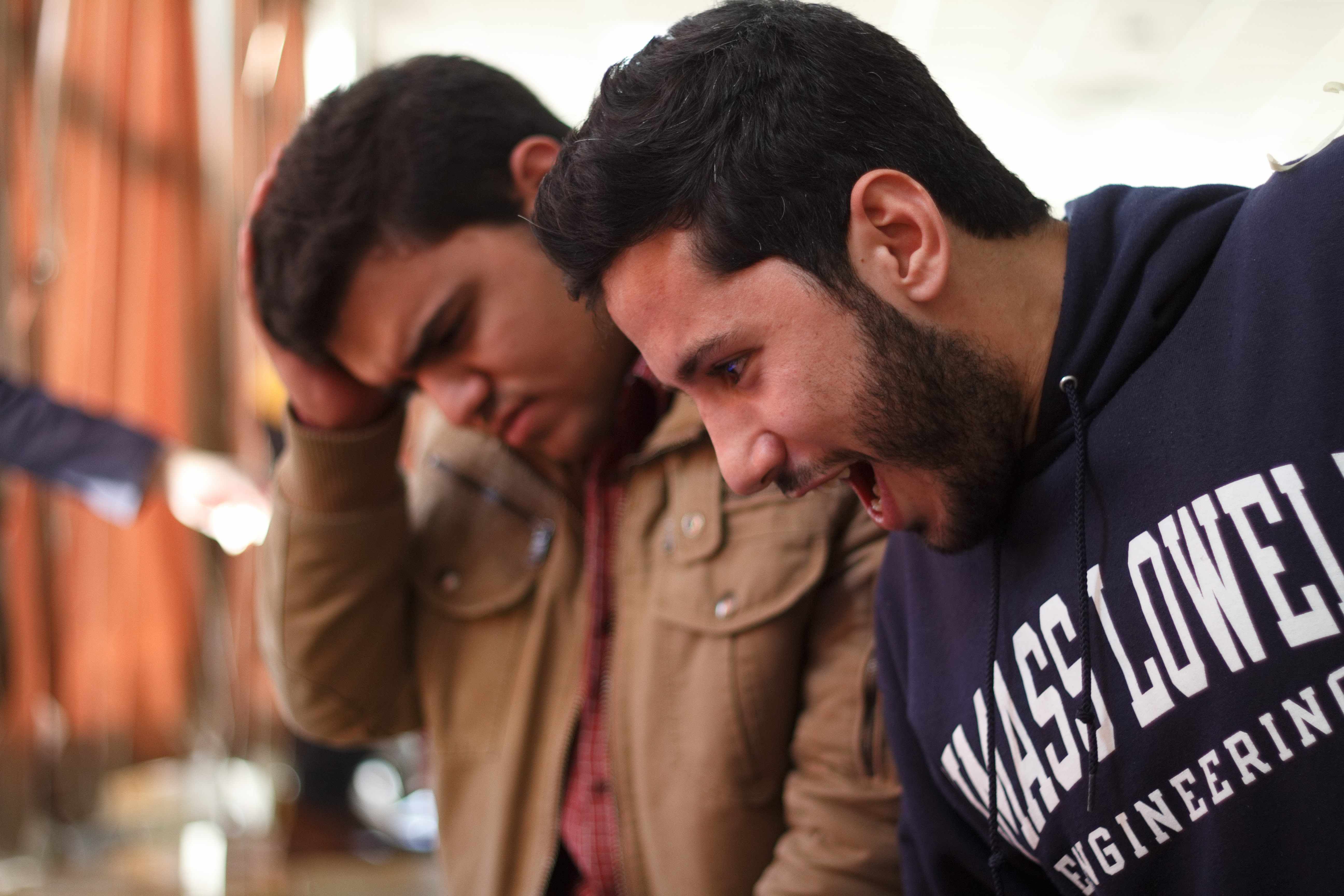 2016년 대표 밈 중 하나였던 마네킹 챌린지를 보여주는 이미지